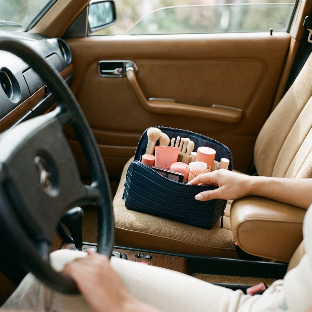3. You'll Find Your Lipstick On The First Try — Even At Red Lights